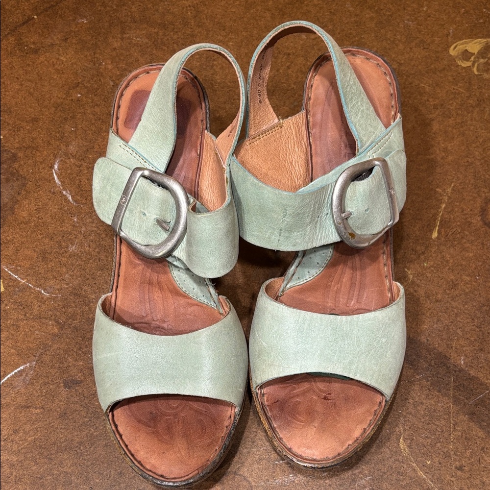 Born Mint Leather Sandals